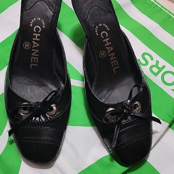 SOOOOOOOOLDChanel authentic shoes - Picture 6 of 12